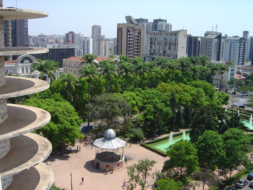 Praça_da_Liberdade_vista_do_Edifício_Niemeyer.jpg